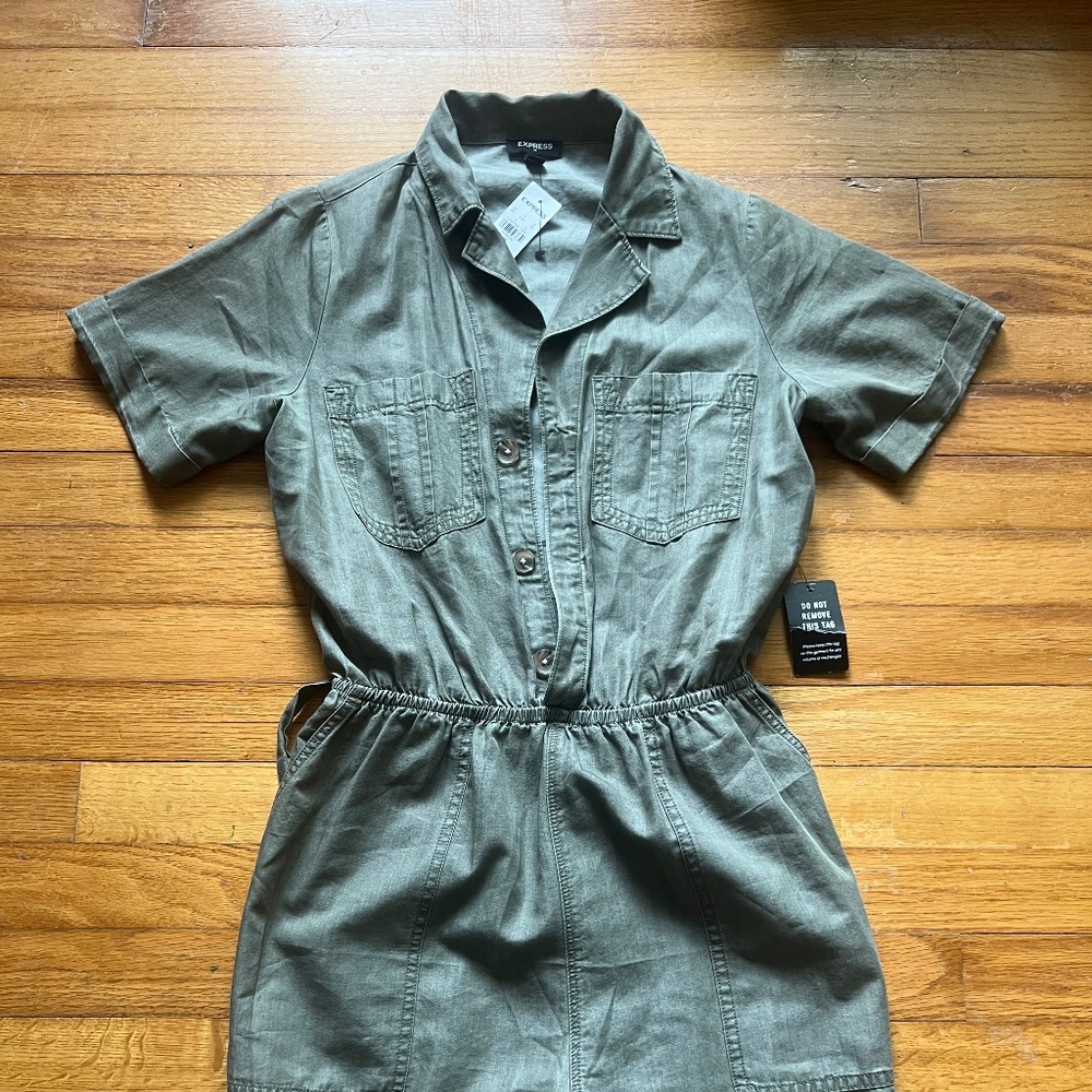 Express Army Green Military Romper XS NWT short sleeves